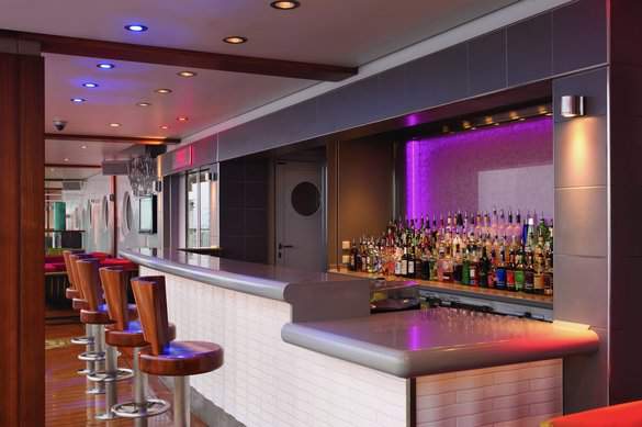 NCL Norwegian Breakaway Shaker's Cocktail Bar 3.jpeg